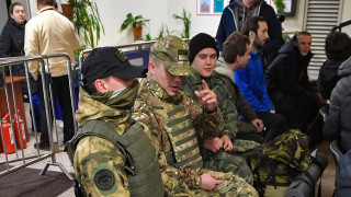 «Путину придется объявить новую мобилизацию». В НАТО заявили о нехватке у России солдат и оружия для наступления в Украине