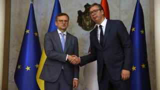 Президент Сербии Александар Вучич и министр иностранных дел Украины Дмитрий Кулеба